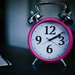 combien d heures de sommeil pour un adulte — Combien d'heures de sommeil pour un adulte : les repères
