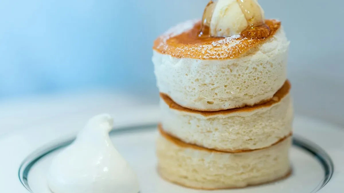 recette fluffy pancakes japonais — Recette fluffy pancakes japonais : meringue et cuisson douce